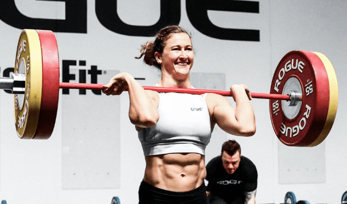 Tia-Clair Toomey, ganadora del Rogue Invitational 2020