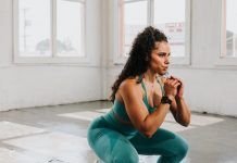 air squats crossfit