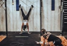 chica realizando un wall walk en el Open 21.1