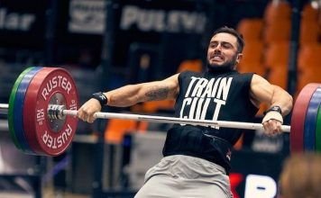 fabi beneito realizando snatch