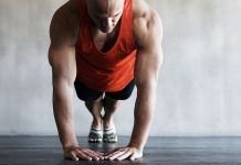 ejercicios de fuerza para hacer en casa: flexiones en diamantes