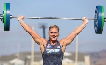 katrin davidsdottir realizando muscle snatch