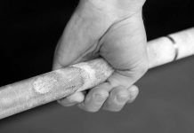 aplicación del hook grip o agarre gatillo en barra