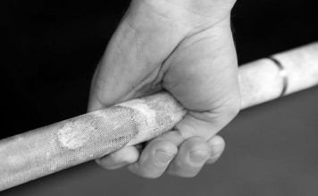 aplicación del hook grip o agarre gatillo en barra