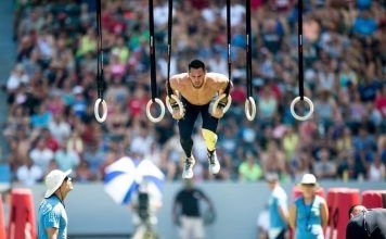 Chico realizando Muscle-Ups en los CrossFit Games 2019