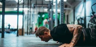 chico realizando el wod zacharry tellier en crossfit invictus